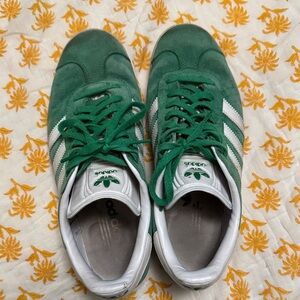 Adidas Originals Gazelle Green Sneakers with White Stripes size 8Men Eur 41.5 9W